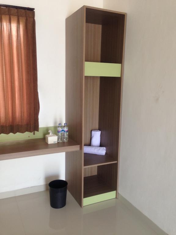 Rumah Cassa Guest House Surabaya Room photo
